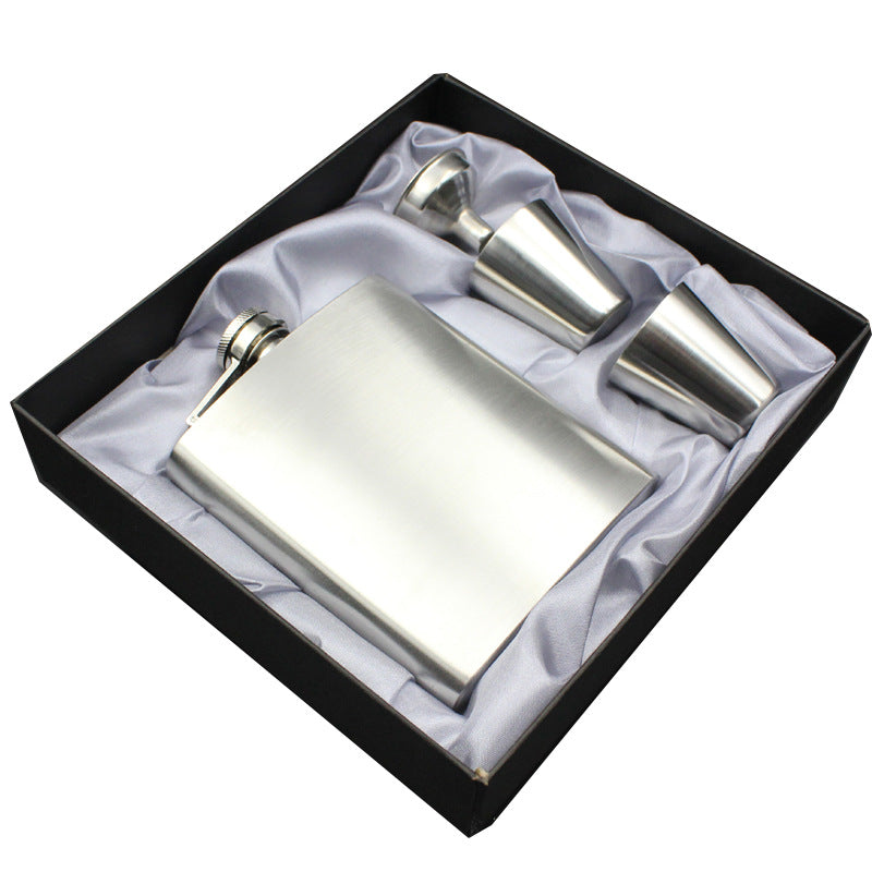 Personalized Hip Flask, 8 oz (name with wreath)